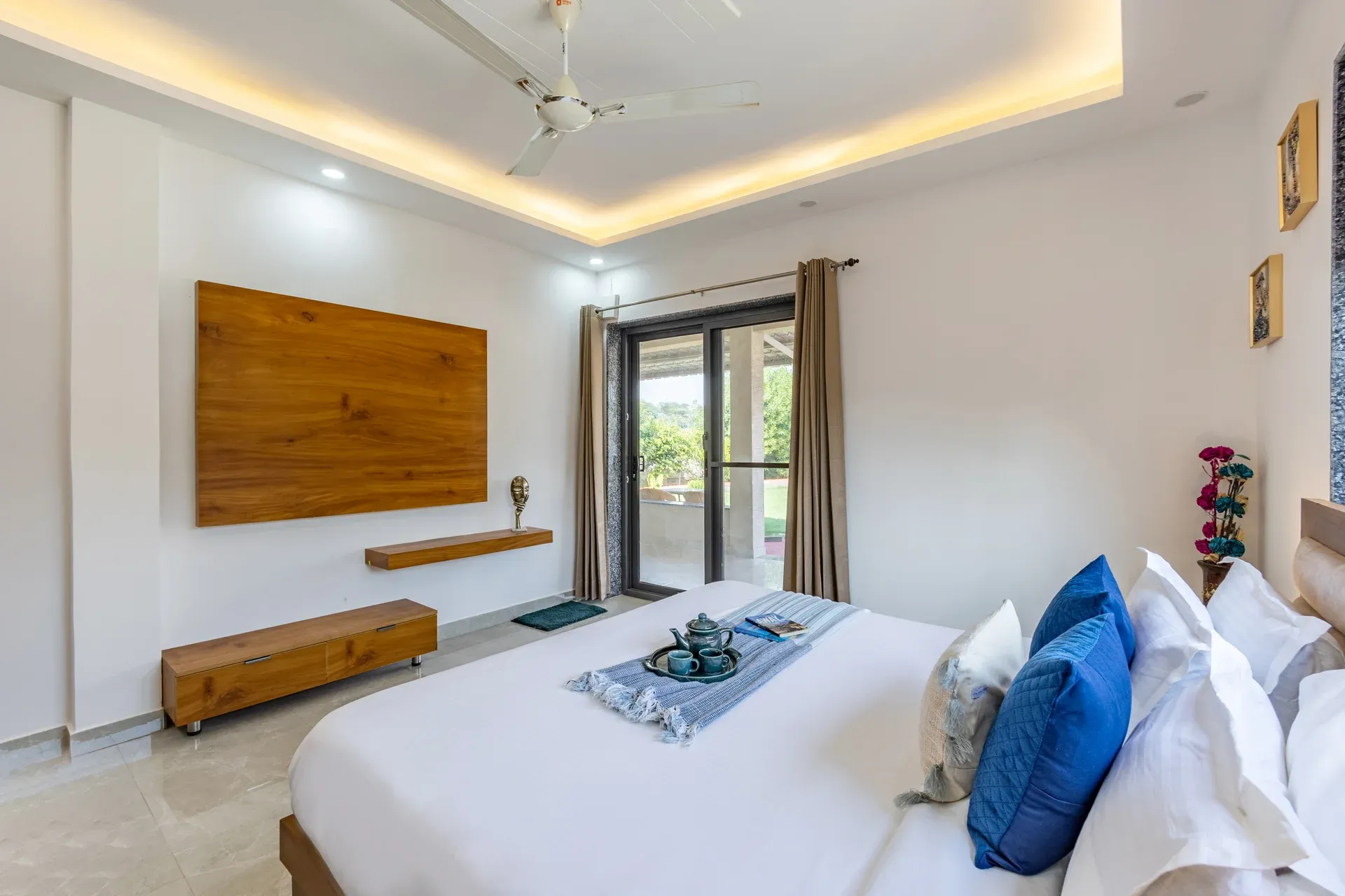 Zenora - 5 BHK Farmhouse in Delhi NCR - ELIVAAS